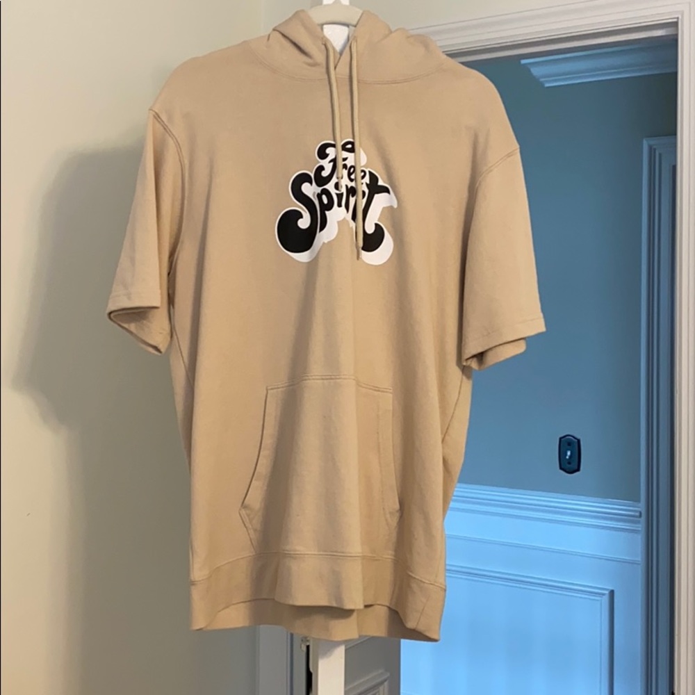 Short sleeve hoodie